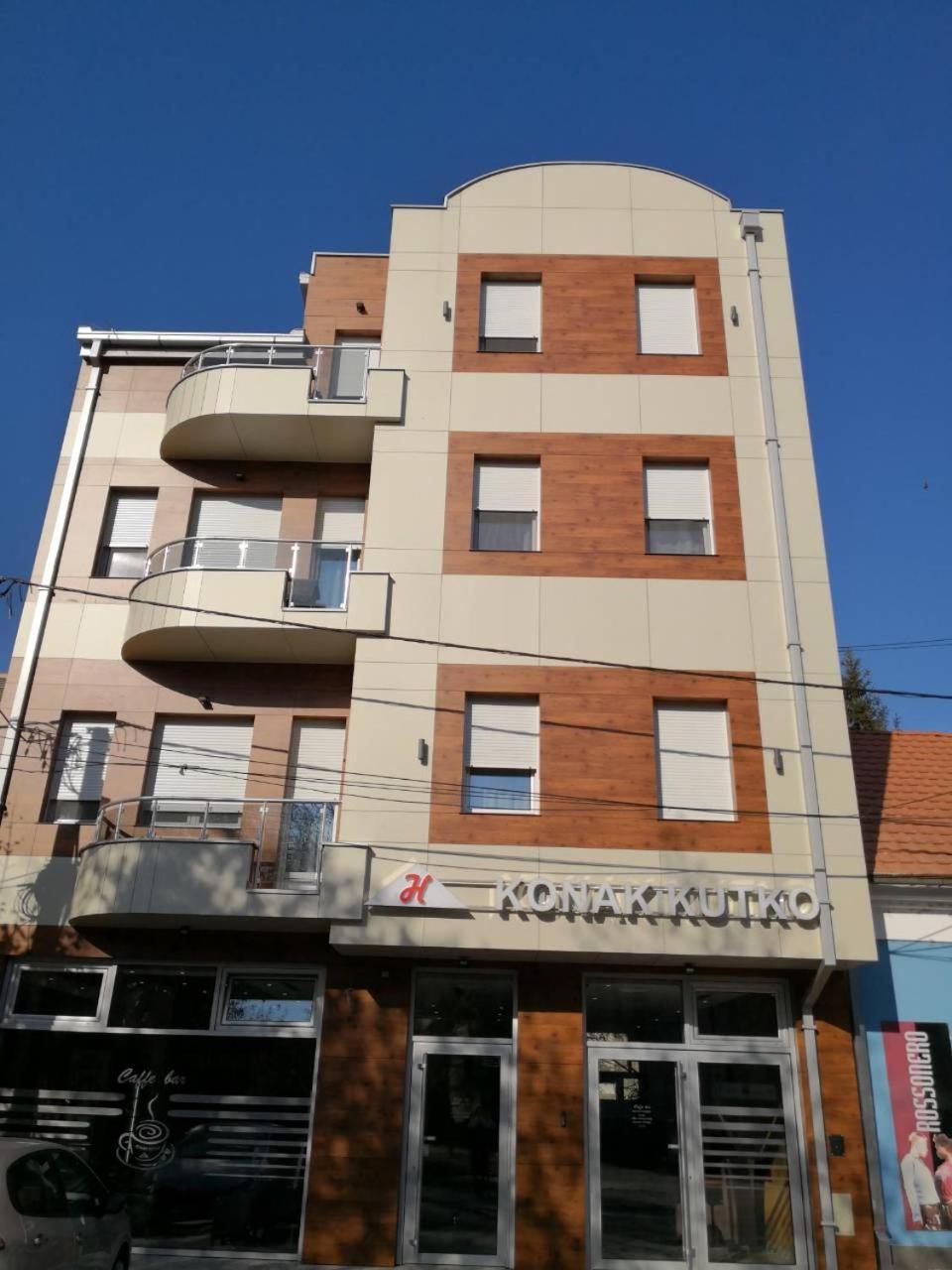 Konak Kutko Hotel Pancsova Kültér fotó